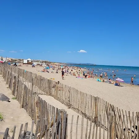 Au Cap D'agde, Parking - 2 Pers. - Fr-1-880-99 *